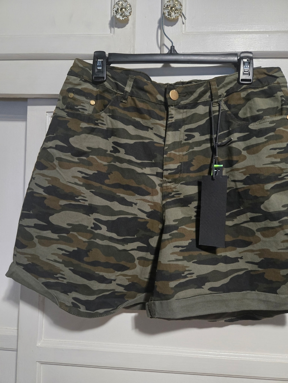 NWT Deja Bleu Camo Print High-Rise Denim Shorts Size14